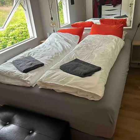 Family-friendly Townhouse On Landas * Lii