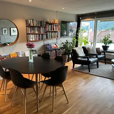 Family-friendly Townhouse On Landas شقة