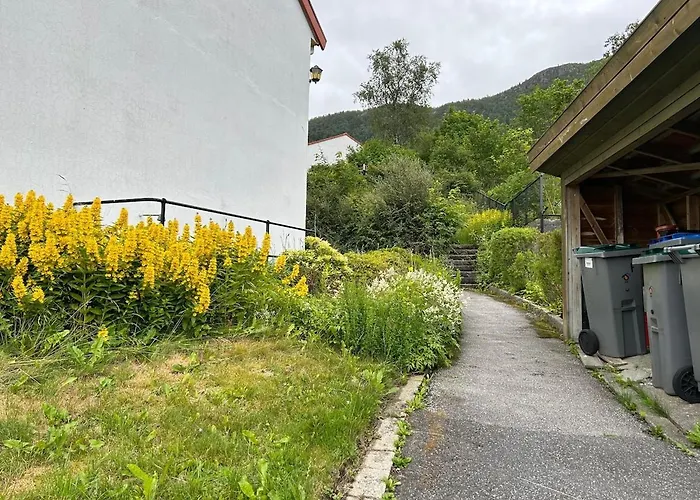 Family-friendly Townhouse On Landas *