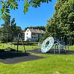 Family-friendly Townhouse On Landas Lii